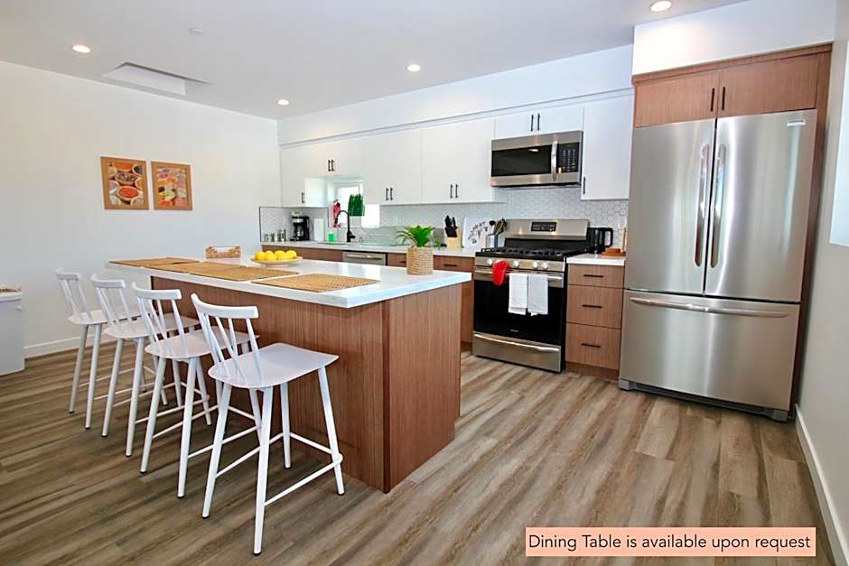 Los Angeles 3BR Villa Suites with Free Parking