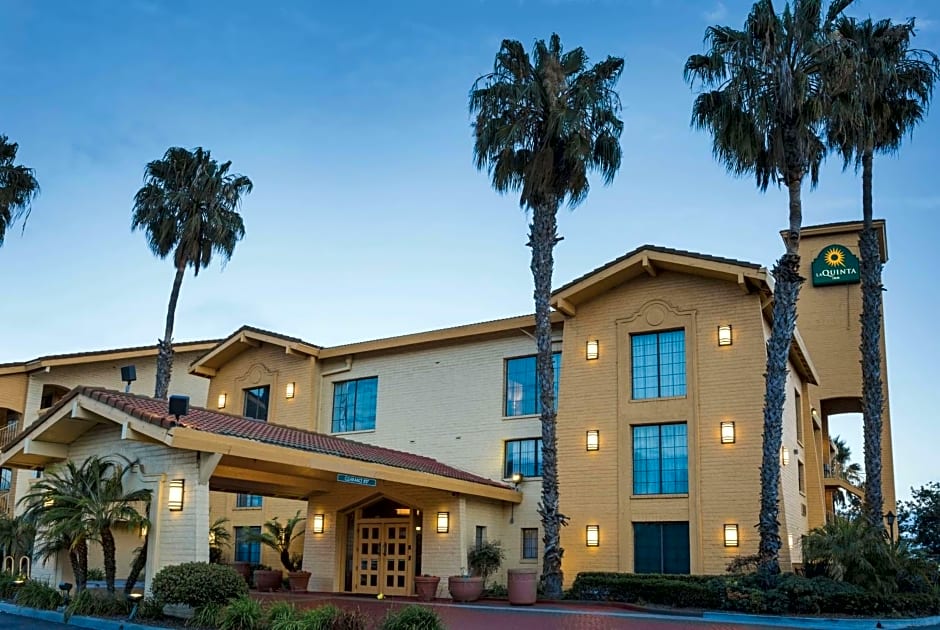 La Quinta Inn & Suites by Wyndham Ventura