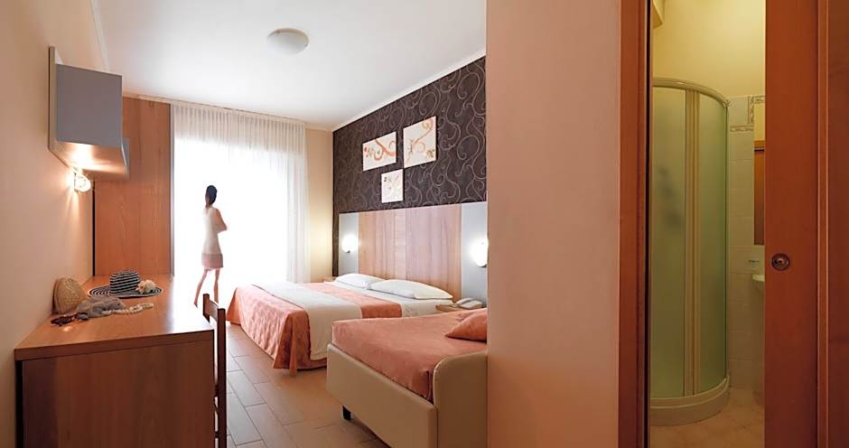 Hotel Ombretta Mare