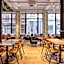 Aris Grand Place Hotel
