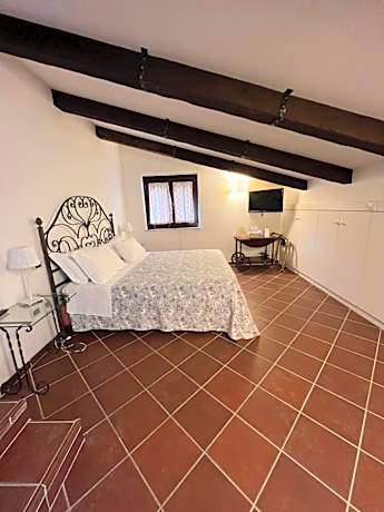 Double Room with Pool View