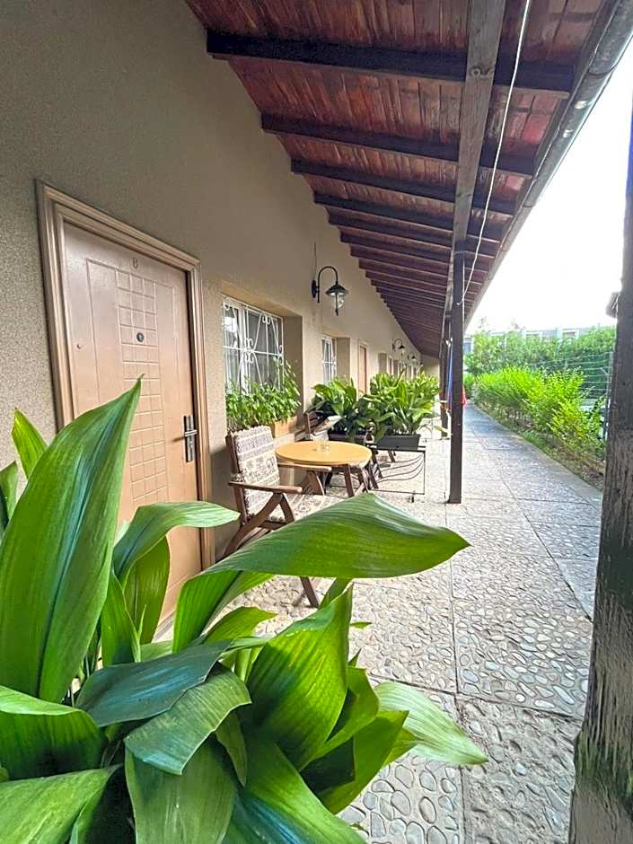 Lotus Family Hotel - Free Parking