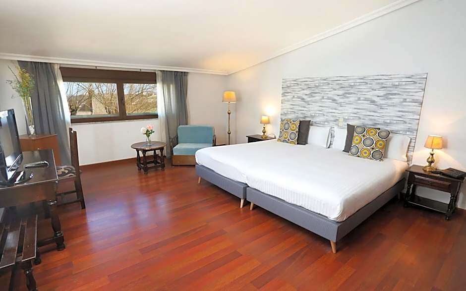 Hotel Conde Rodrigo II by eme hoteles