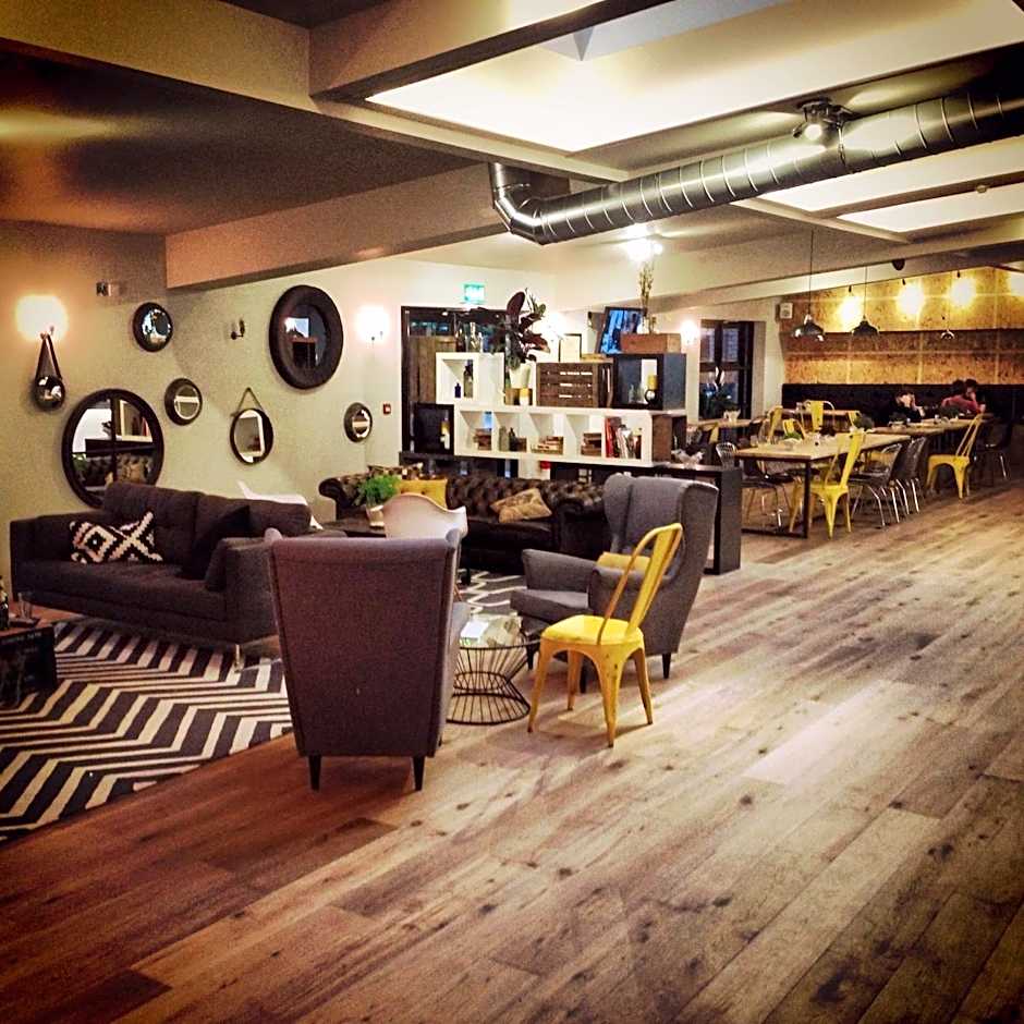 Pelican London Hotel And Residence