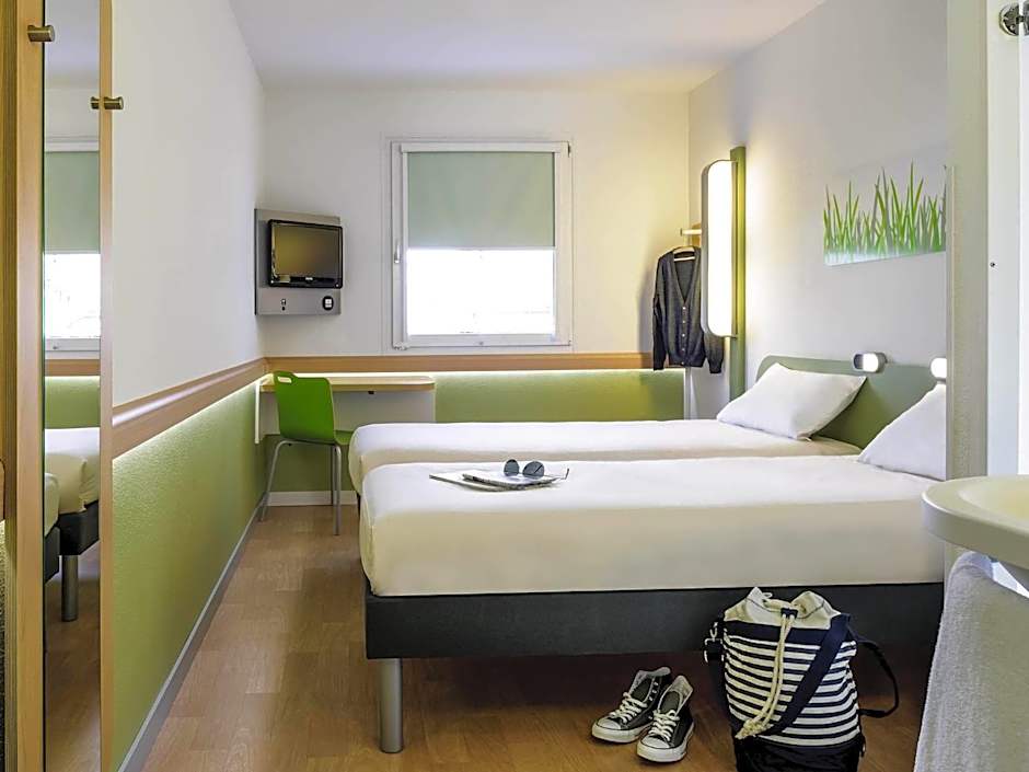 ibis budget Amberieu en Bugey/Chateau Gaillard