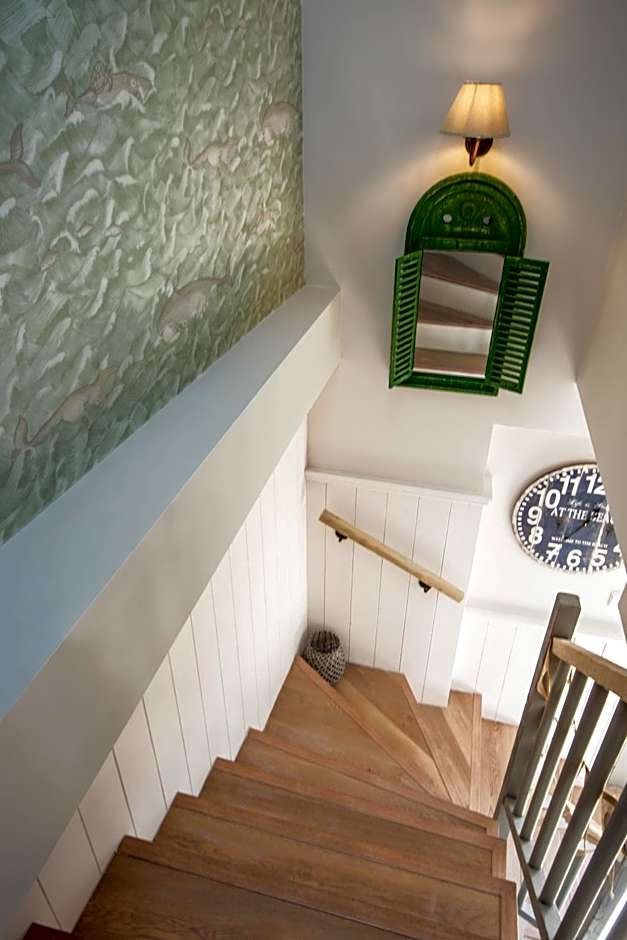 The Beach House Studios & Suites