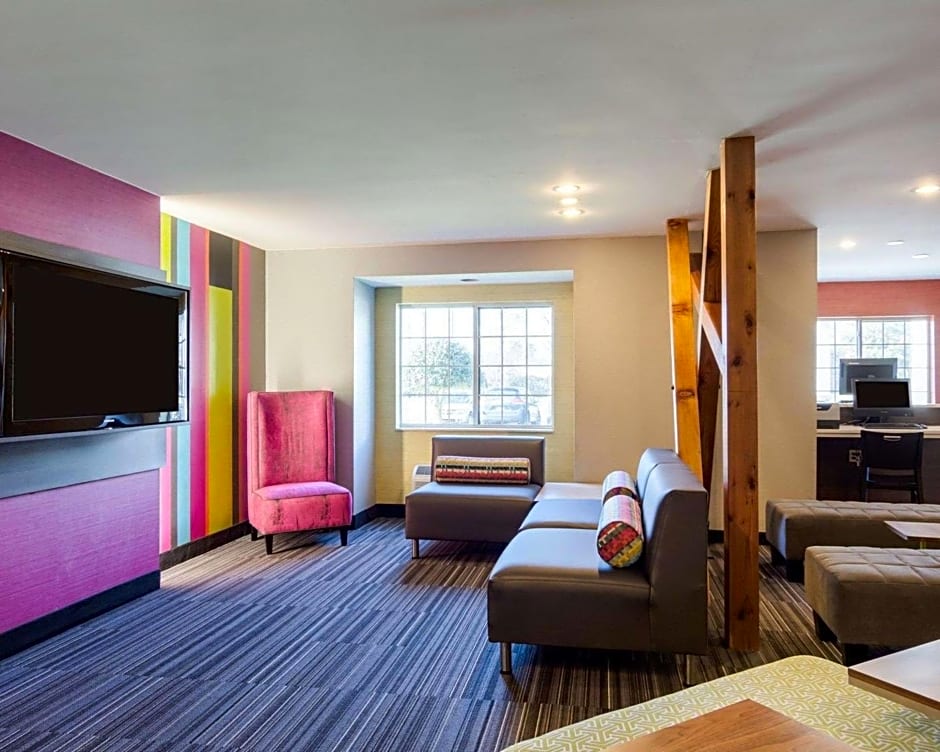 Quality Inn and Suites Ashland near Kings Dominion