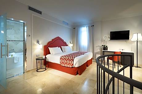 Duplex Quadruple Room