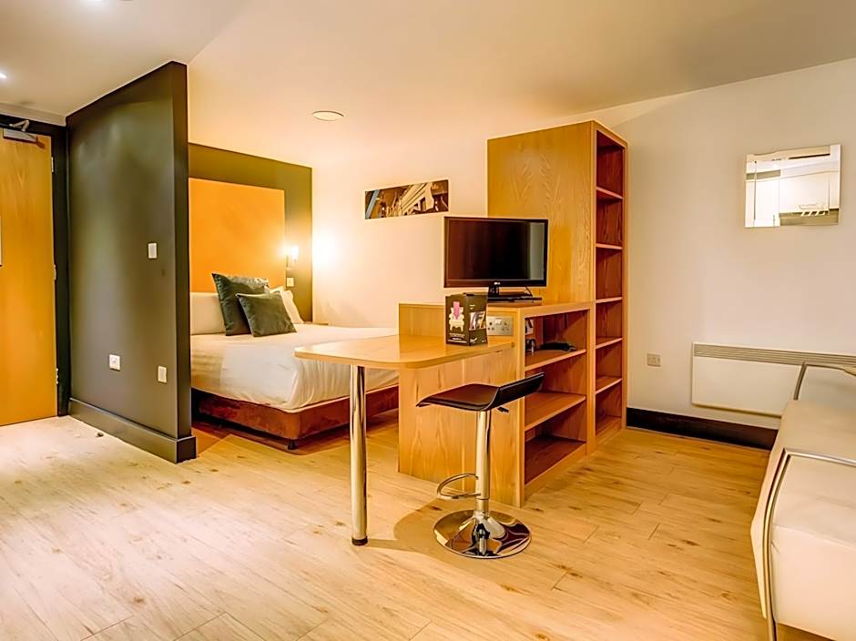 Aparthotel Roomzzz Leeds City West