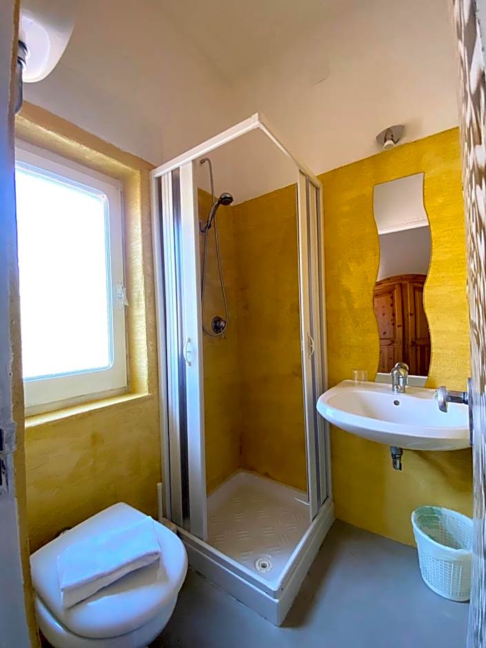 Green Gallery Hotel and Restaurant