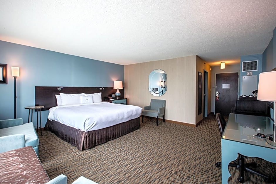 Crowne Plaza Lombard Downers Grove