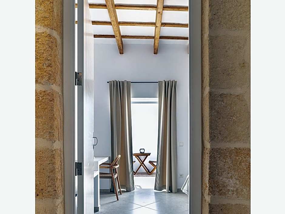 S'Enclova Petit Hotel