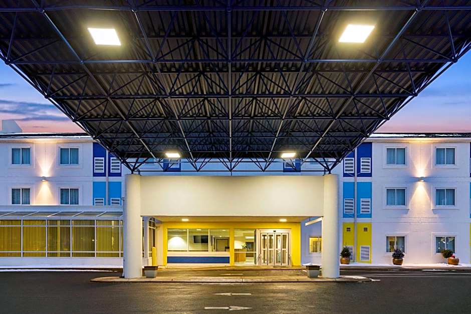 Days Inn by Wyndham Penn State