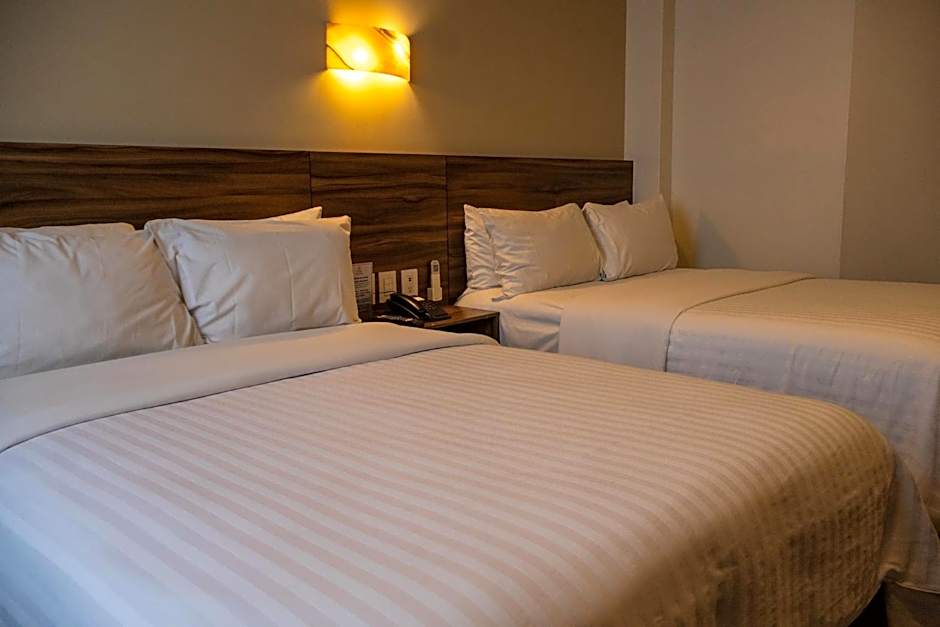 Crown Victoria Hotel