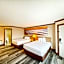 Days Inn by Wyndham Mackinaw City - Lakeview