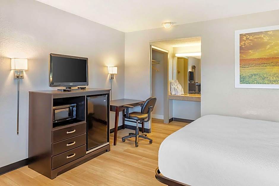 Days Inn by Wyndham Wrightstown McGuire AFB/Bordentown