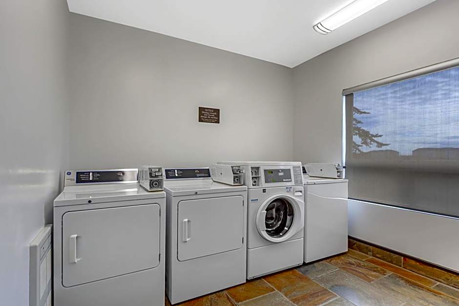 Best Western Bonnyville Inn & Suites