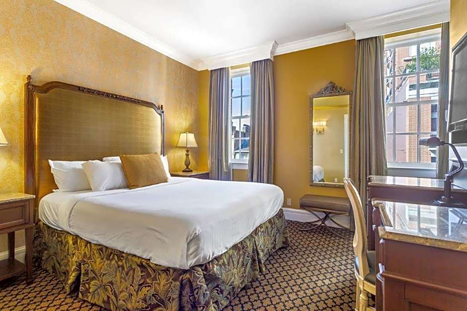 The Lafayette by LuxUrban