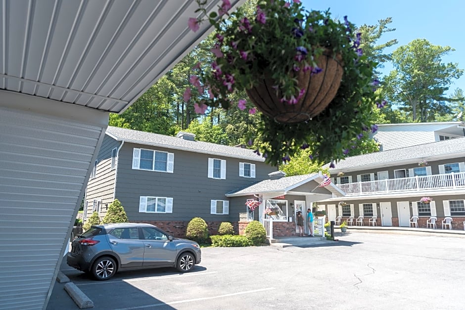 Americas Best Value Inn & Suites Lake George