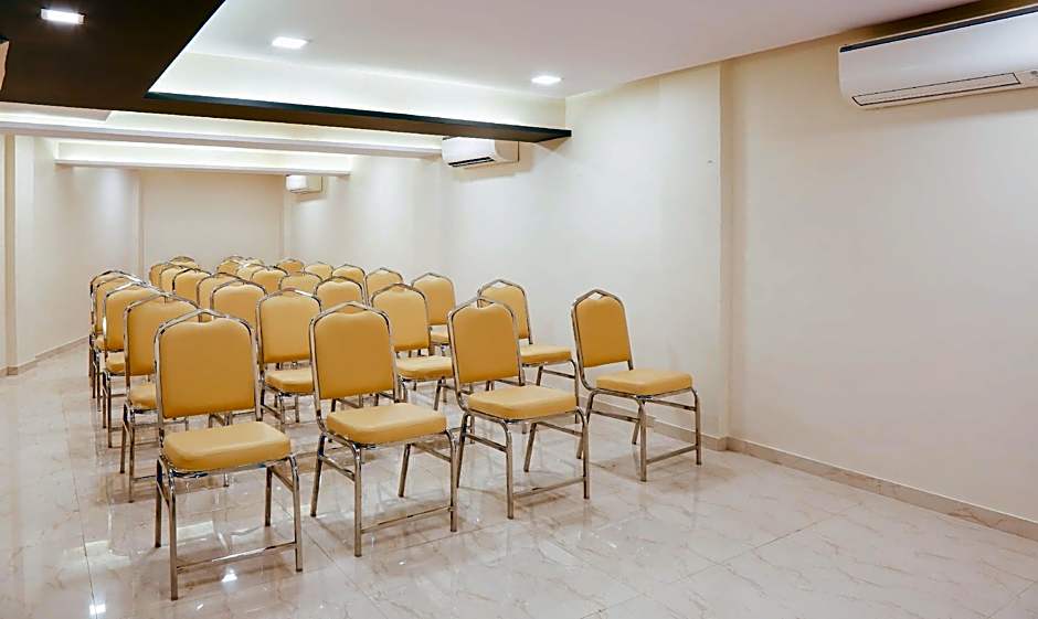 Hotel Mumbai International - Near International Airport