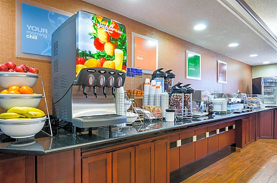 Comfort Inn & Suites Hutchinson