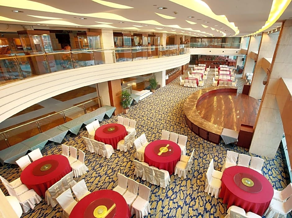 Lijiang Waterfall Hotel