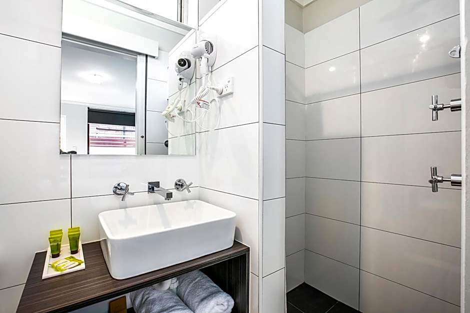 Nightcap at Jamison Hotel