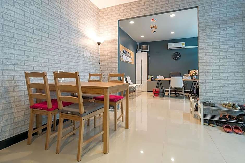 The Little Pig Sukhumvit