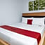 RedDoorz @ Nick Hotel Isabela