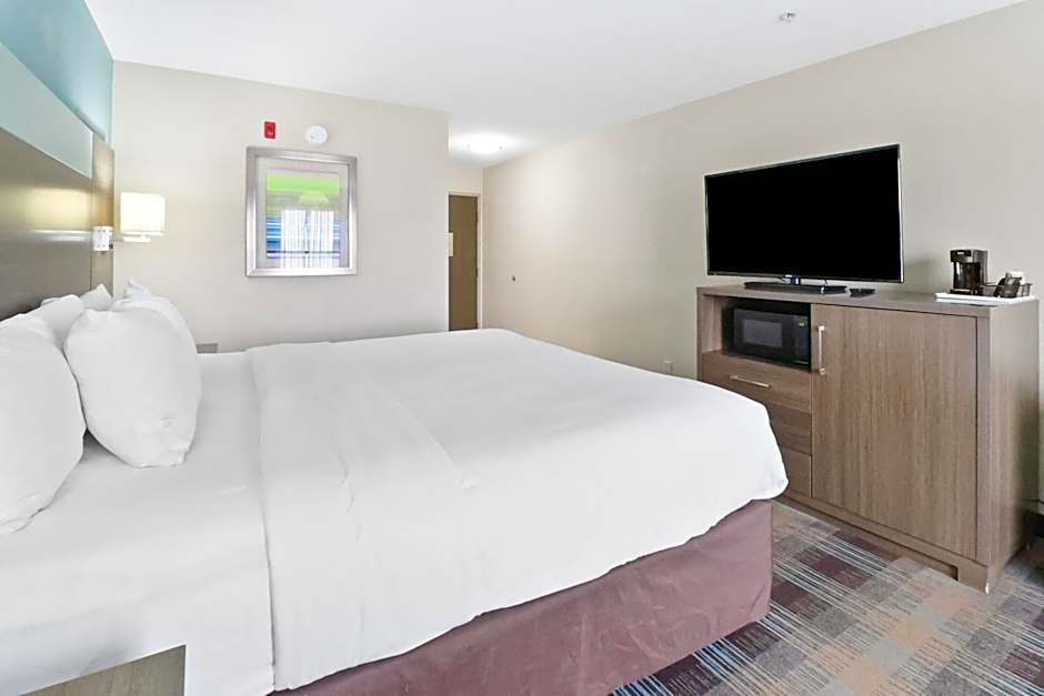 Comfort Inn Dunn near I-95