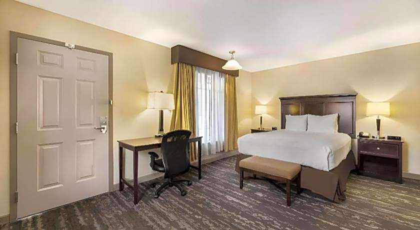 Best Western Plus Frontier Motel