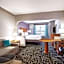 La Quinta Inn & Suites by Wyndham Jackson Airport/Pearl