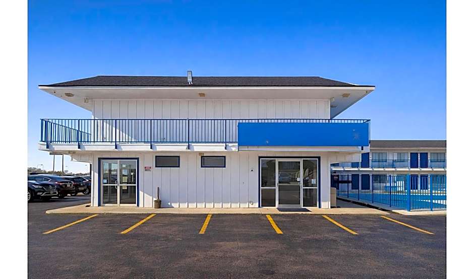 Photo 1 of 21 of Express Inn Near Columbus Airport