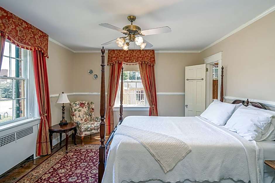 Cedars of Williamsburg Bed & Breakfast