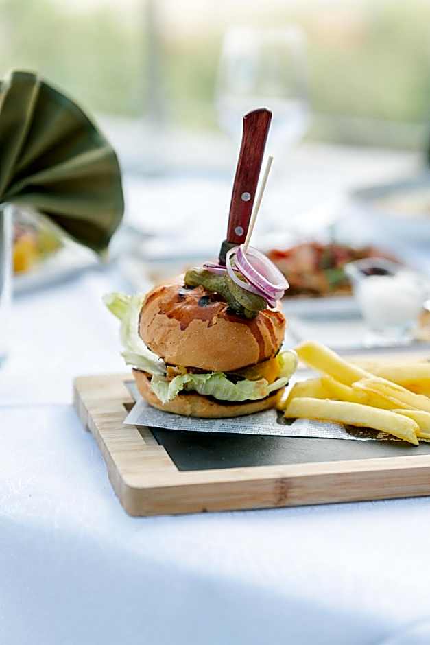 Хотелски комплекс Ямболен