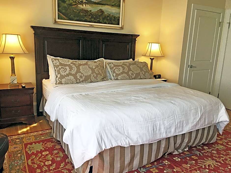 Morris House Hotel - Bed And Breakfast