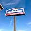Howard Johnson by Wyndham Grand Prairie Near Lone Star Park