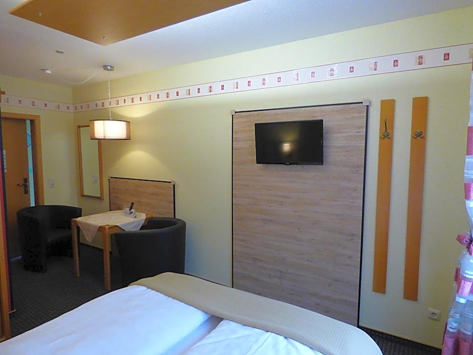 Photo 1 of 5 of Double Room