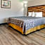 Diamond Bell Inn & Suites