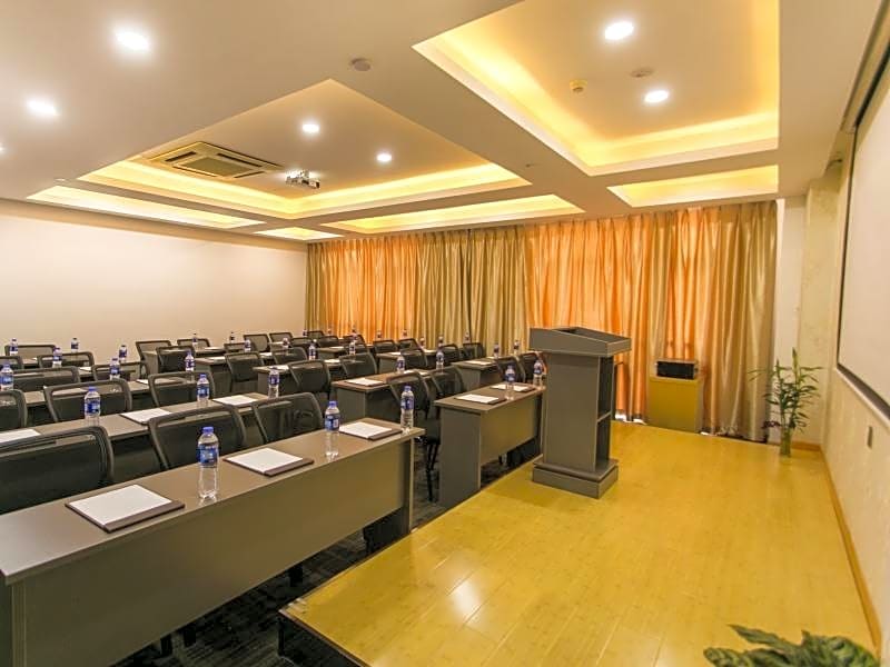 Greentree Inn Suzhou Gongyeyuan District Jinji Lak