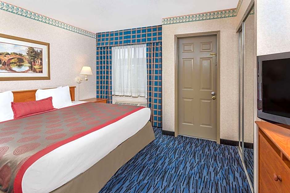 Ramada by Wyndham Kent Seattle Area