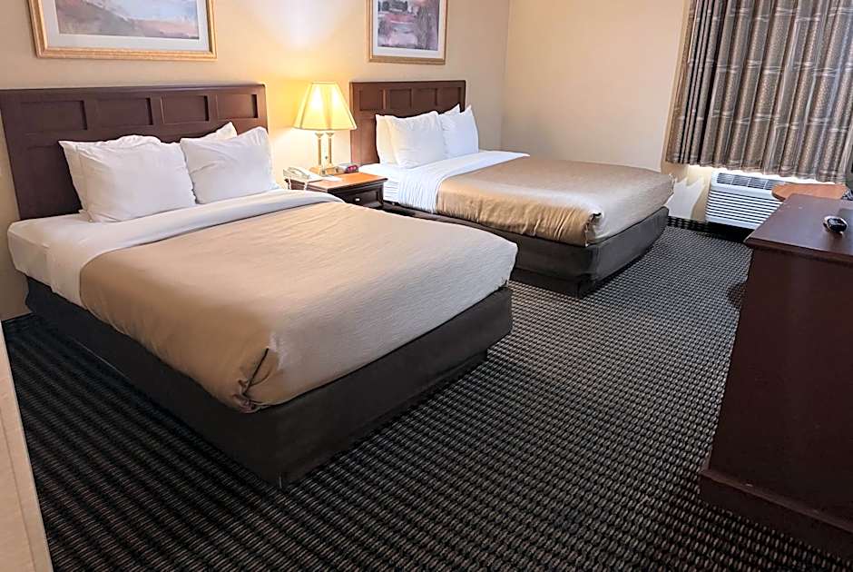 Wingate by Wyndham Livonia