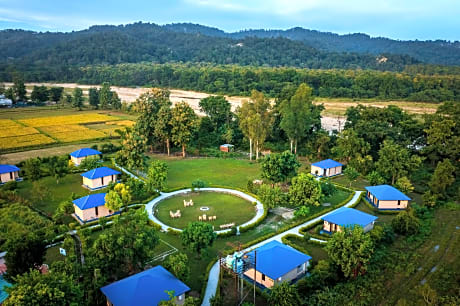 Tusk And Roar Resort - Petfrindly Jungle Cottages