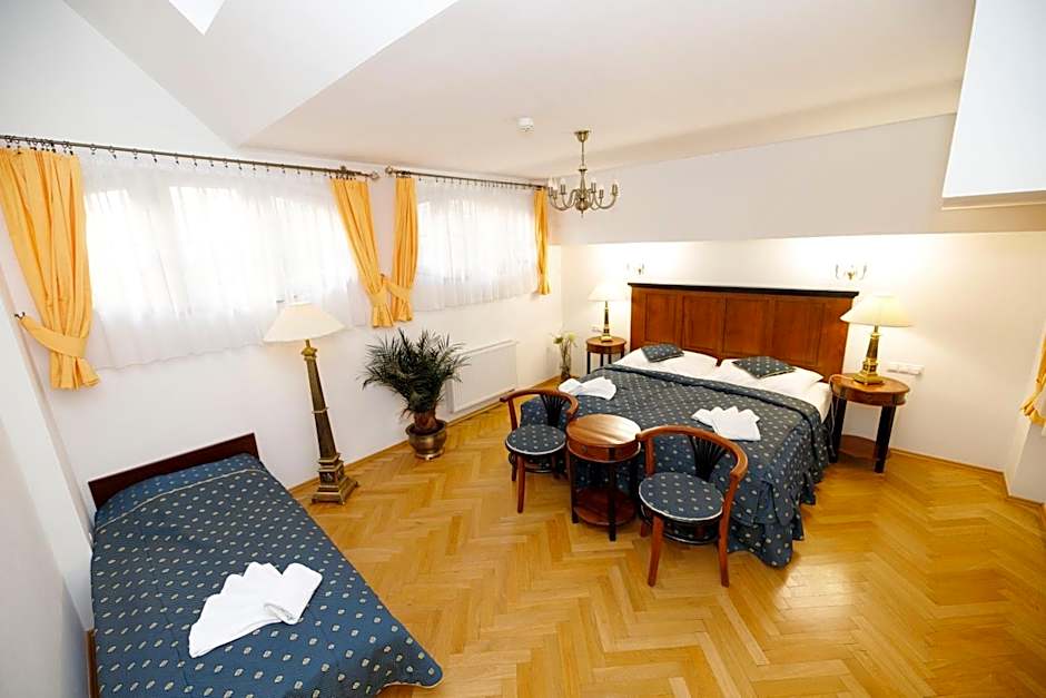 Salvator Hotel