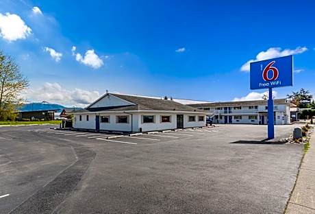 Motel 6-Burlington, WA