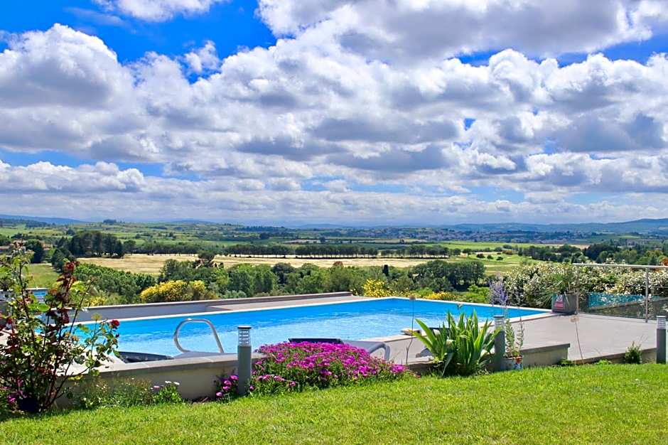 Photo 1 of 36 of B&B-Les Balcons de Maragon