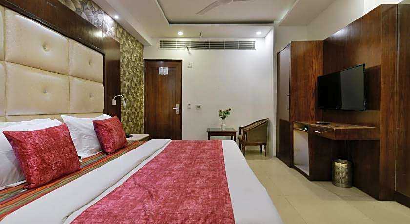 Hotel Yuvraj Deluxe