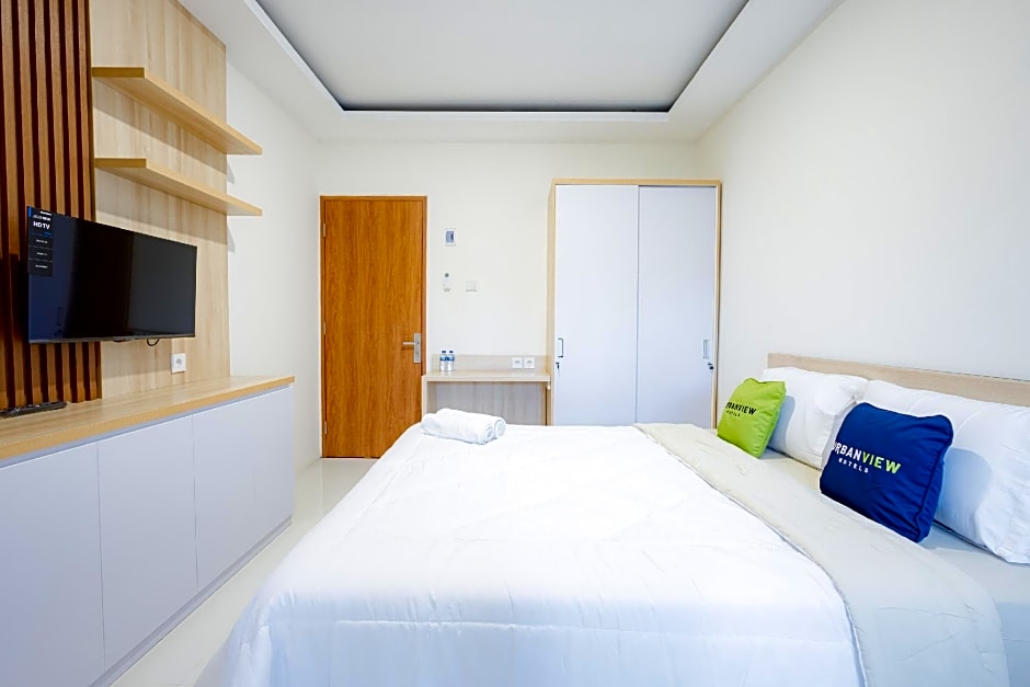 Urbanview Hotel Syariah The Ragunan Residence Cilandak
