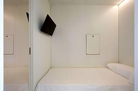 Capsule Single Room - Disability Access