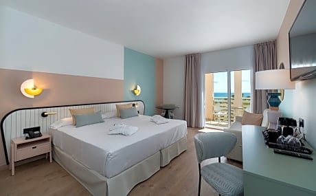 SUPERIOR FRONT SEA VIEW 2 ADULTS